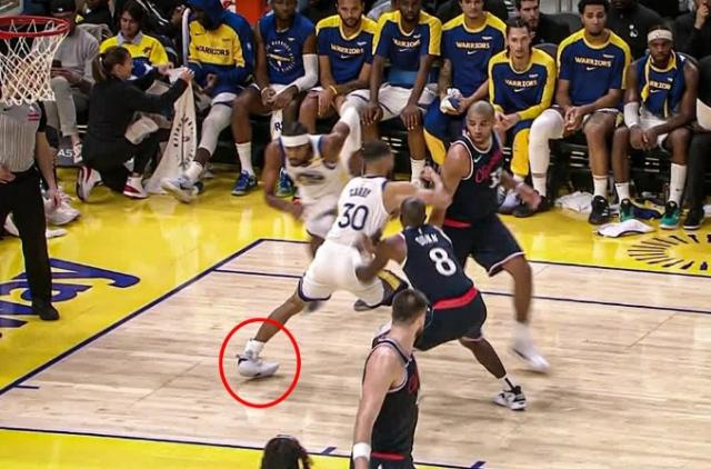 开云体育app-库里崴脚 希尔德哑火 勇士蜜月期来得快去得更快