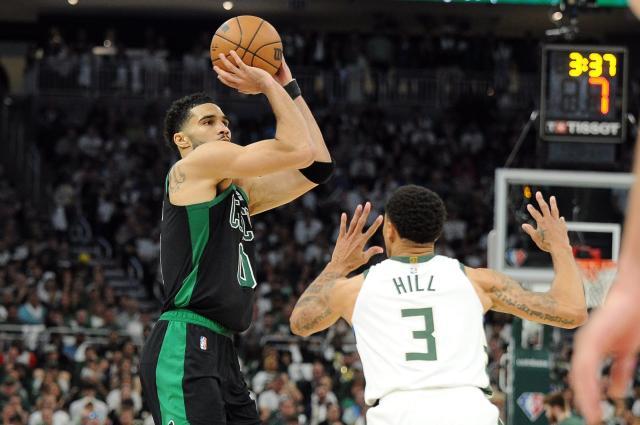 开云体育平台app-绝境之战轰下46分！塔图姆复刻真理神迹拯救绿衫军