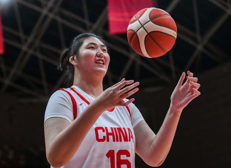 开云体育平台app-FIBA世预赛新星榜：中国女篮仅张子宇入选 超2米2身高太独特